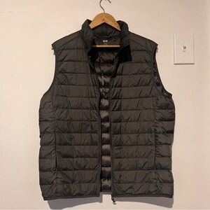 Uniqlo Men's Dark Gray Quilted Down Vest Size Large